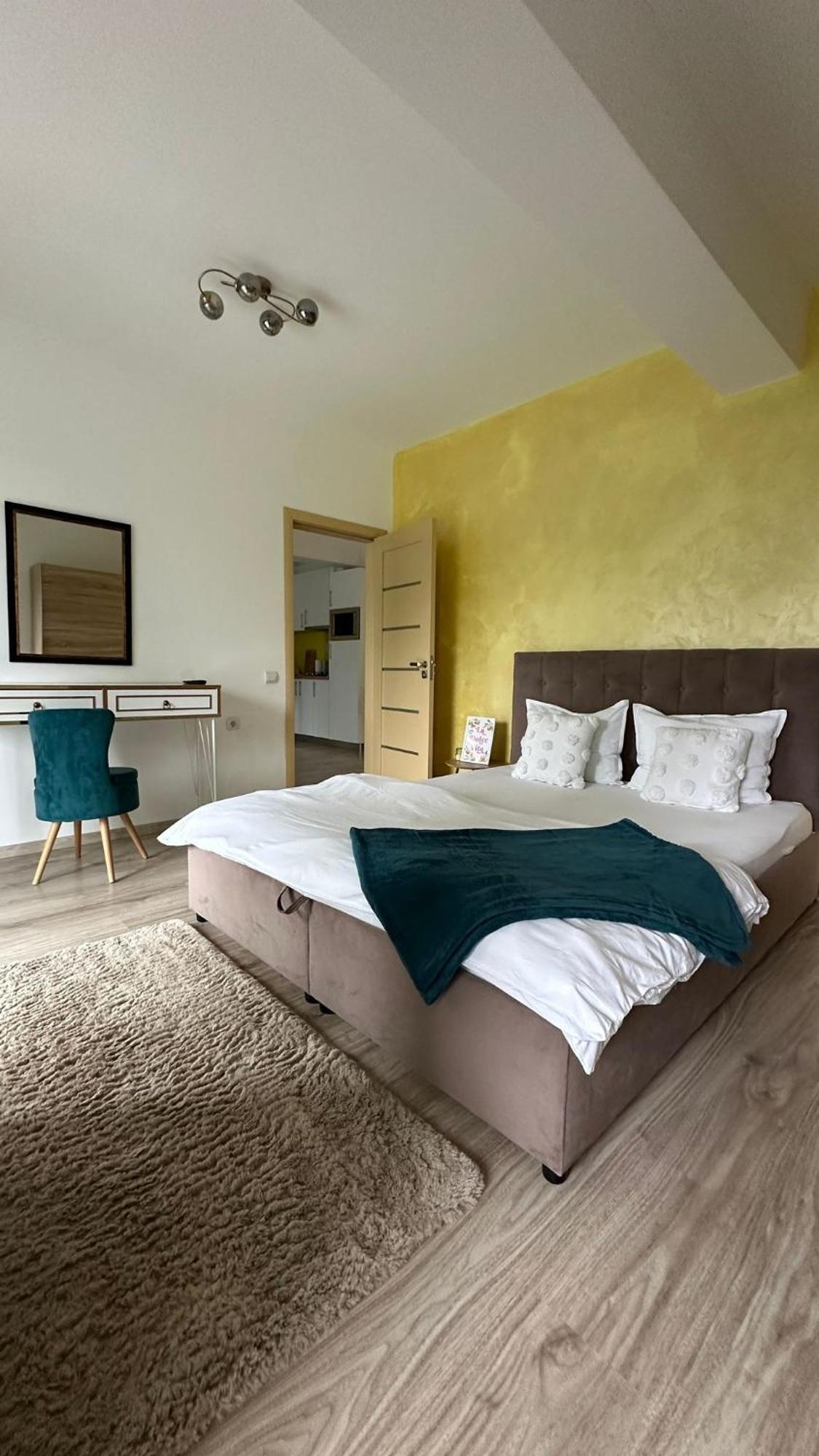 Eral Apartment Mamaia Exterior photo
